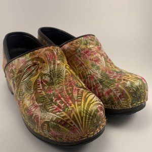 Dansko XP Floral Embossed Tooled Leather Nurse Clogs Women's Size 36 (5.5-6)